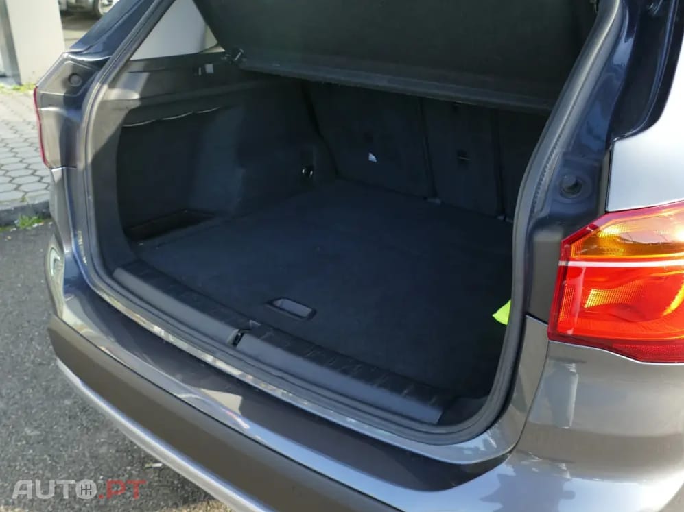 BMW X1 16 d sDrive — fotografia 11
