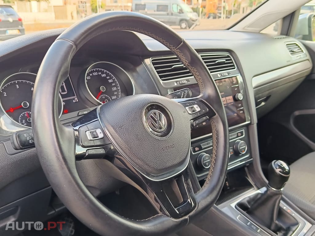 Volkswagen Golf 1.6 TDi Confortline