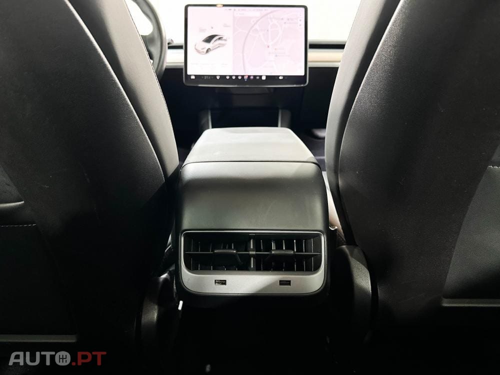 Tesla Model 3 Long-Range Dual Motor AWD