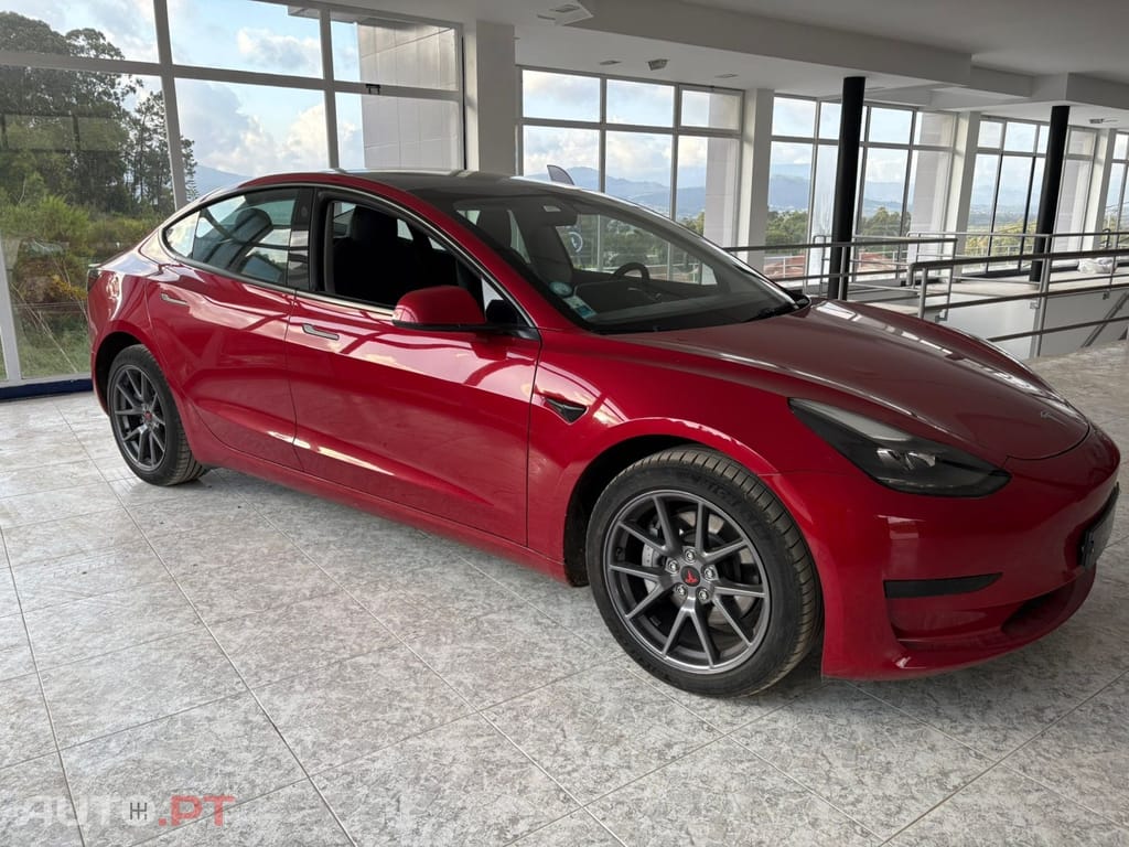 Tesla Model 3 Standard Range Plus RWD
