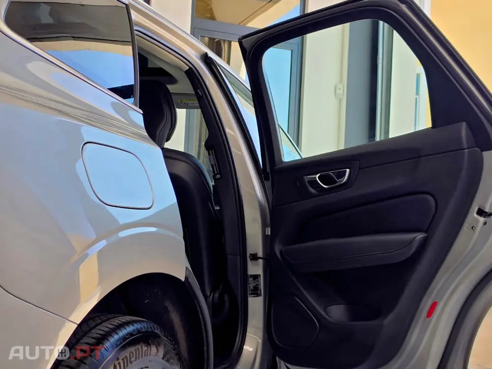 Volvo XC60 2.0 T6 PHEV Inscription AWD