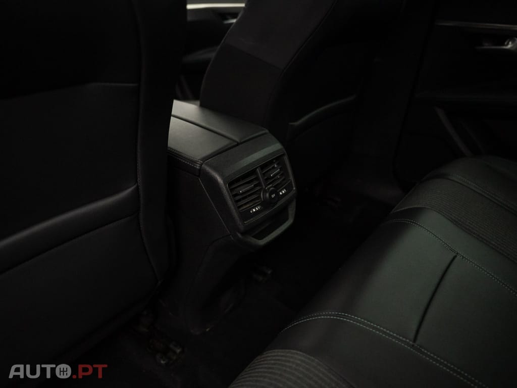 Peugeot 3008 1.6 Hybrid Allure e-EAT8