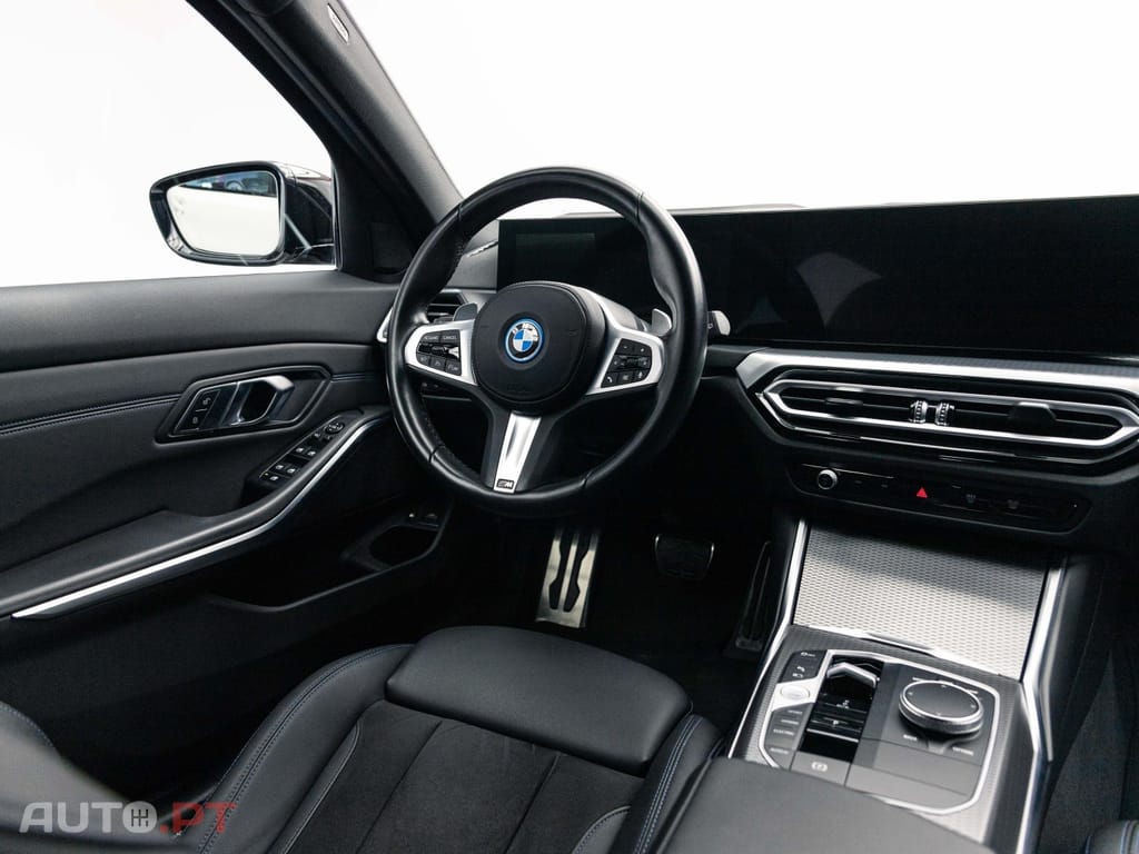 BMW 330 e Pack Desportivo M Auto