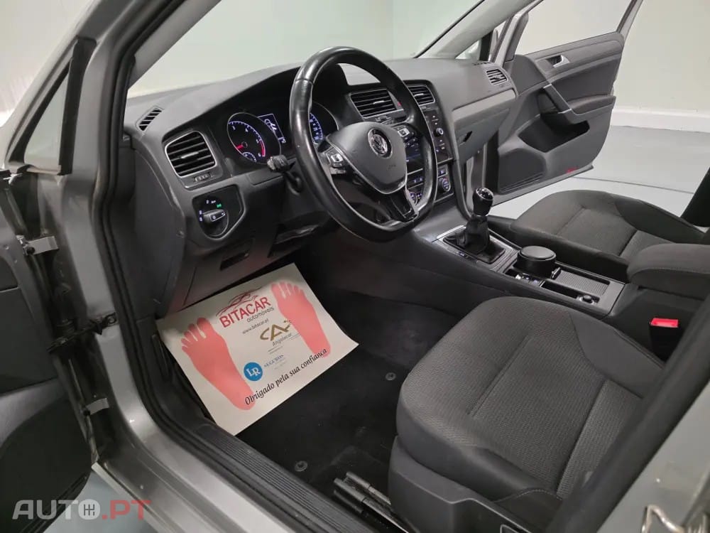 Volkswagen Golf 1.6 TDI CONFORTLINE