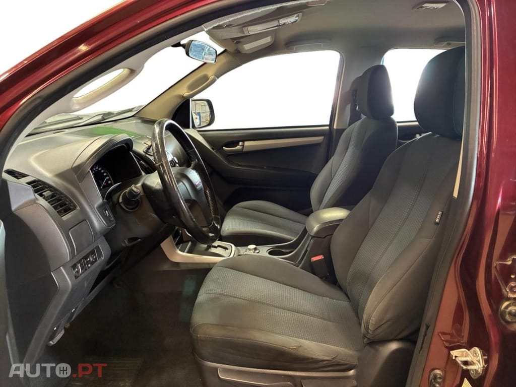 Isuzu D-Max 2.5 Crew Solar