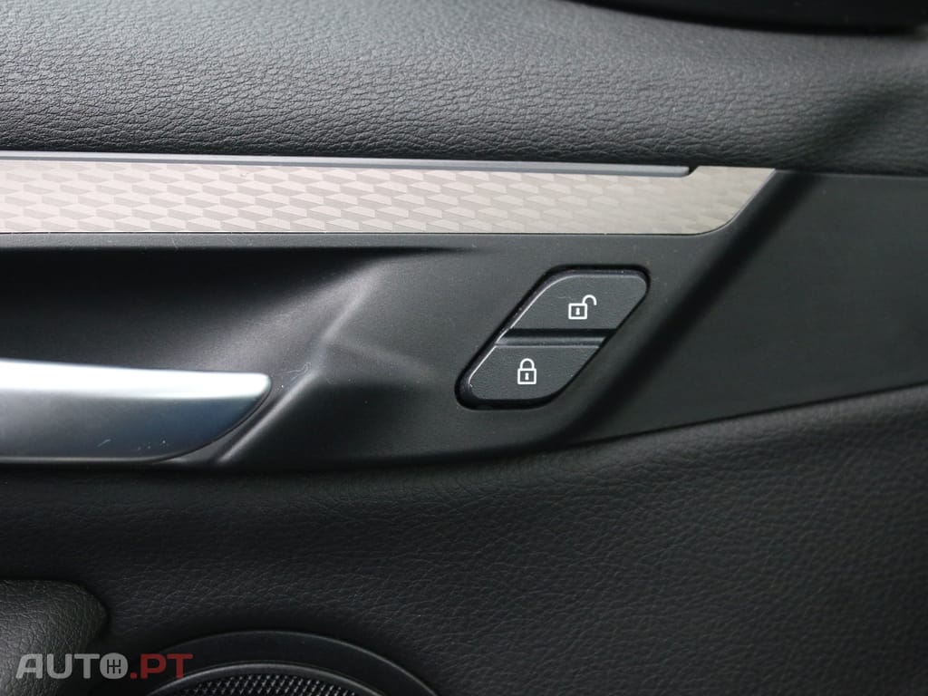 BMW X2 25 e xDrive Pack M