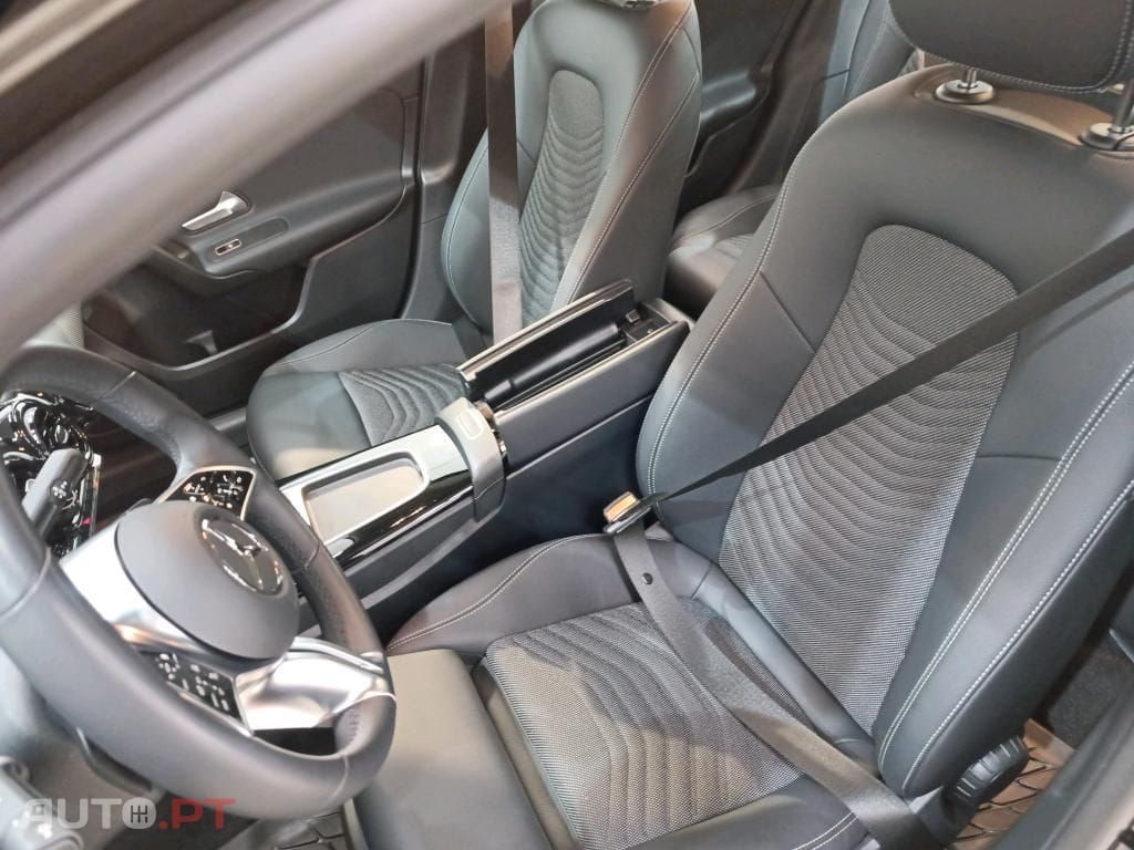 Mercedes-Benz A 250 e