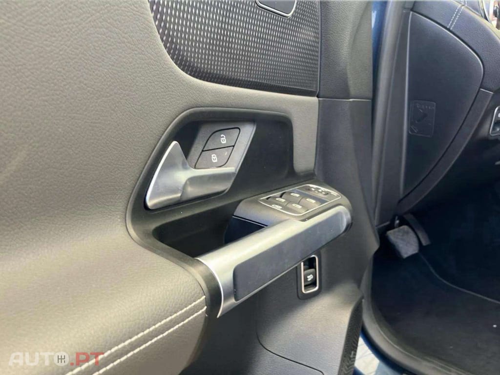 Mercedes-Benz EQB 300 4Matic Progressive