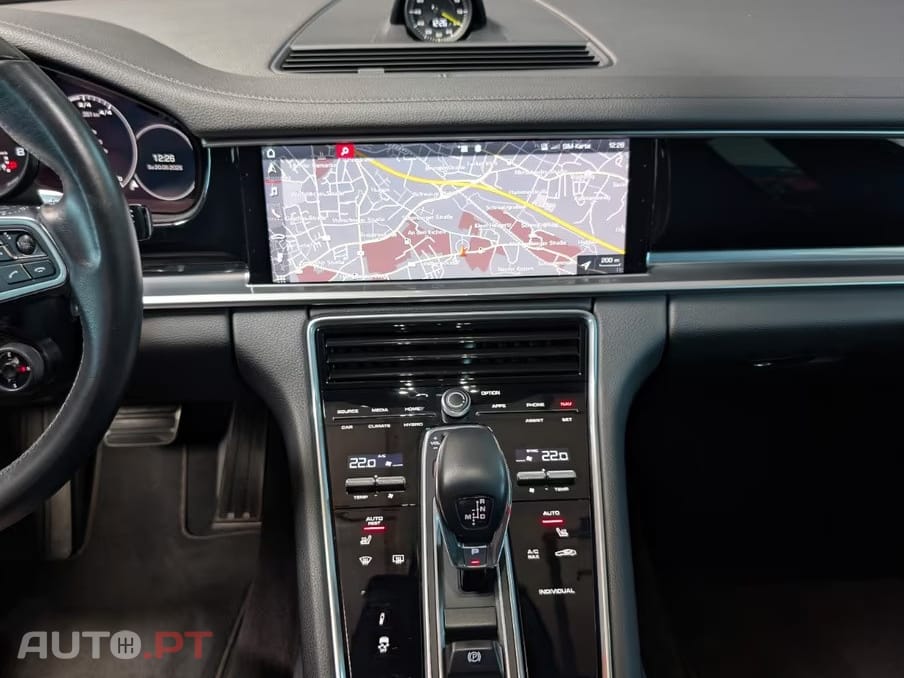 Porsche Panamera 4 E-Hybrid