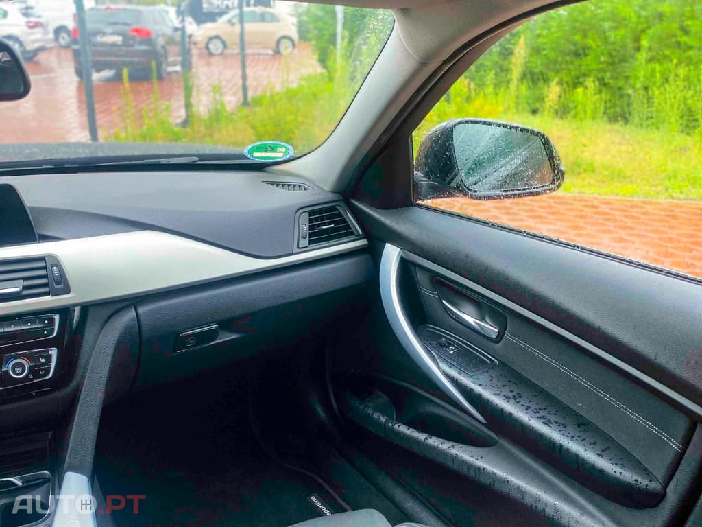 BMW 318 d Touring Line Sport