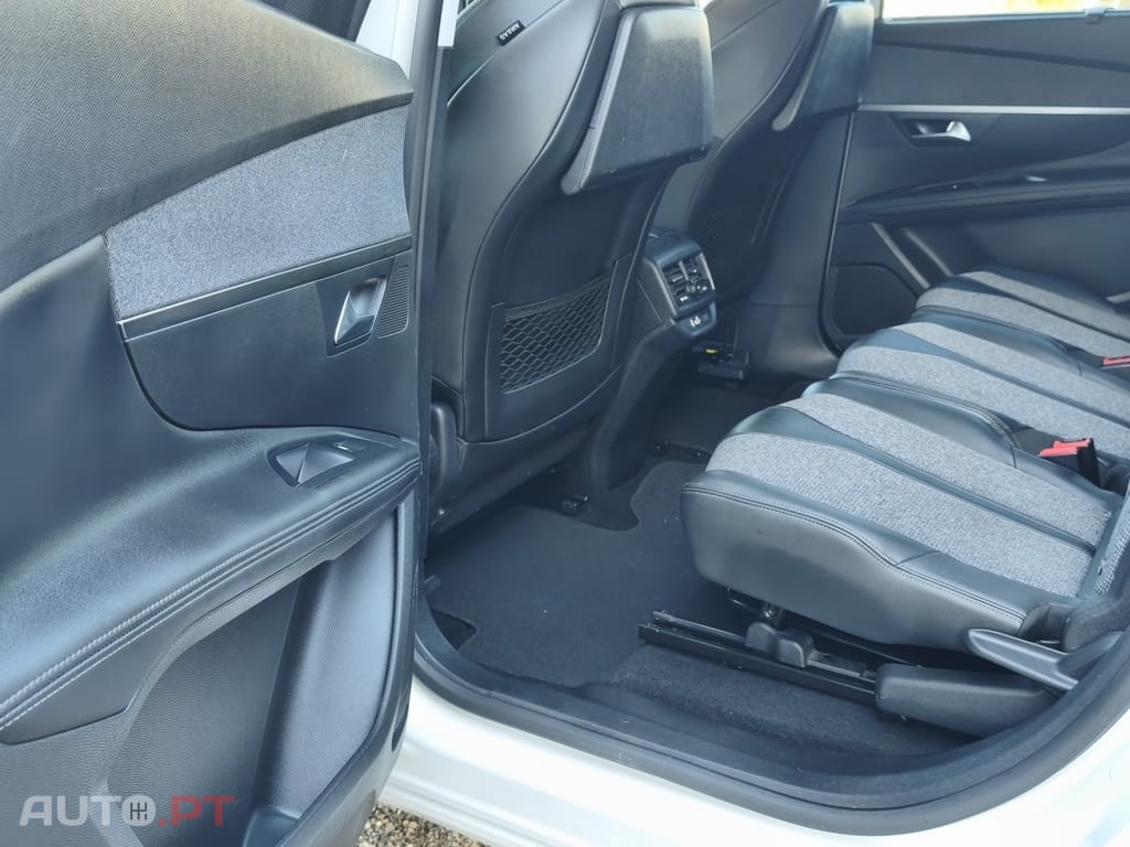 Peugeot 5008 1.2 PureTech Allure Pack EAT8