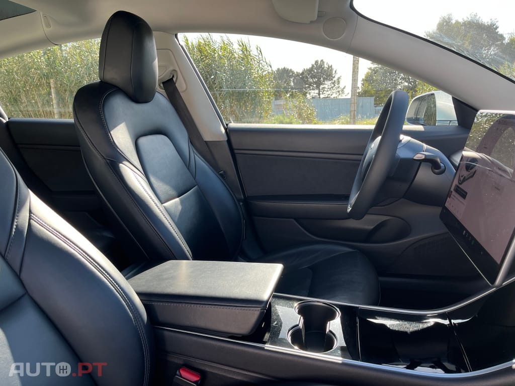 Tesla Model 3 Tração Traseira
