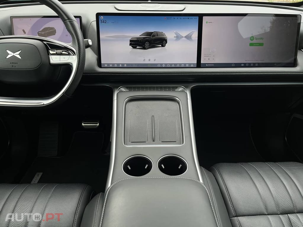 XPeng G9 98 kWh AWD Performance