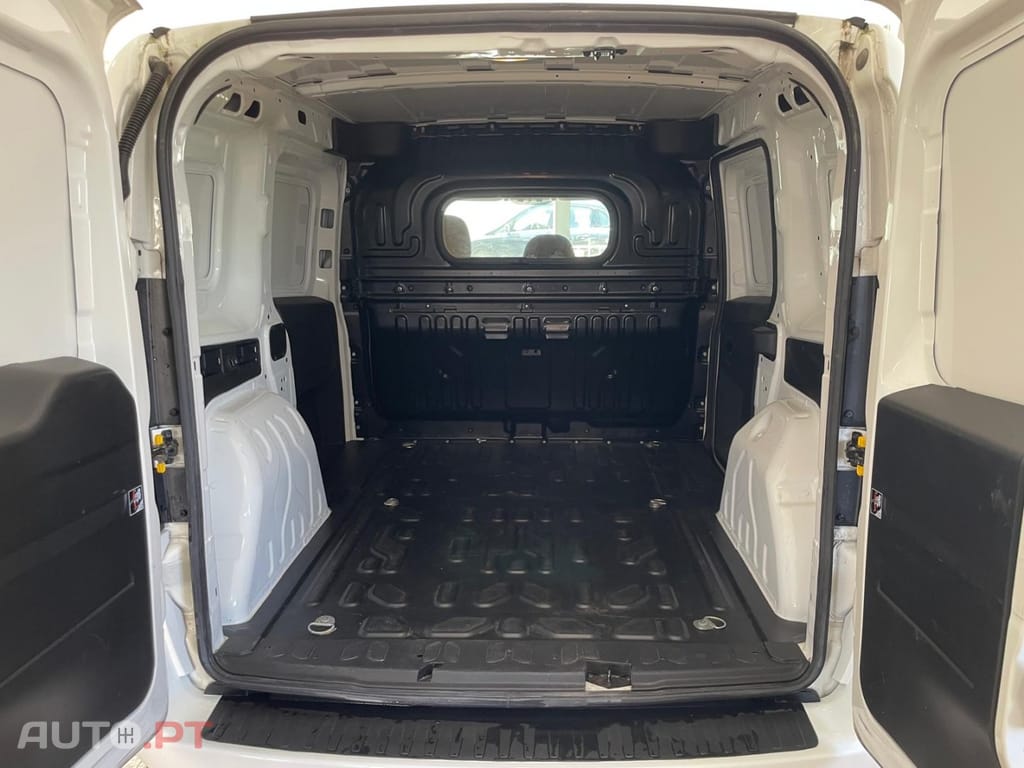 Fiat Doblo 1.6 MJ 3L — fotografia 26