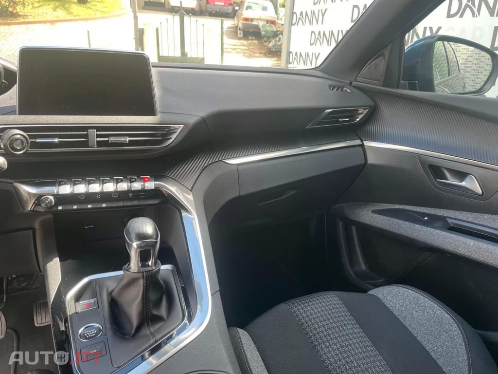 Peugeot 5008 1.5 BlueHDi Allure Pack