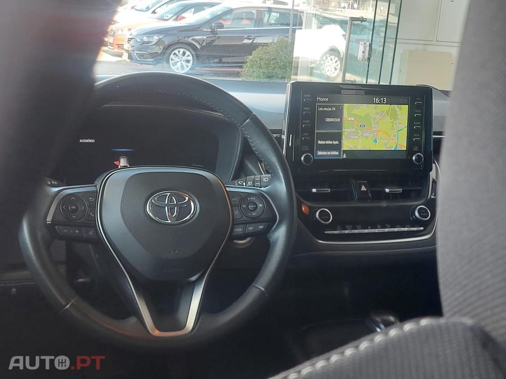 Toyota Corolla 1.8 Hybrid Comfort — fotografia 11