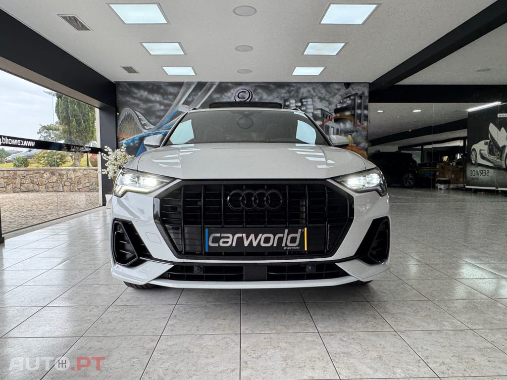 Audi Q3 45 TFSIe S line S tronic