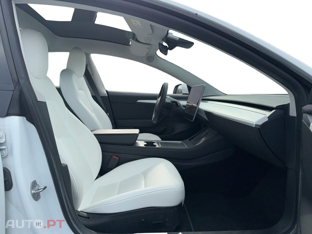 Tesla Model 3 RWD