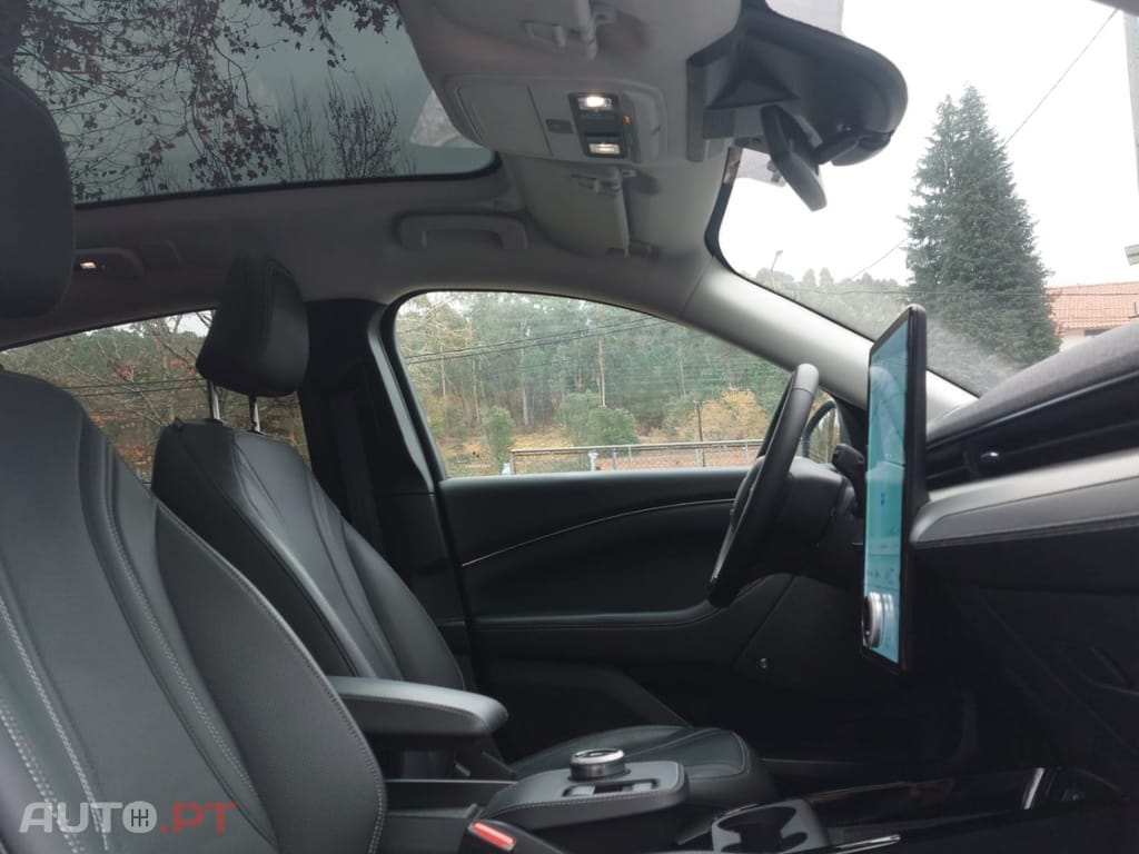 Ford Mustang Mach-E Standard