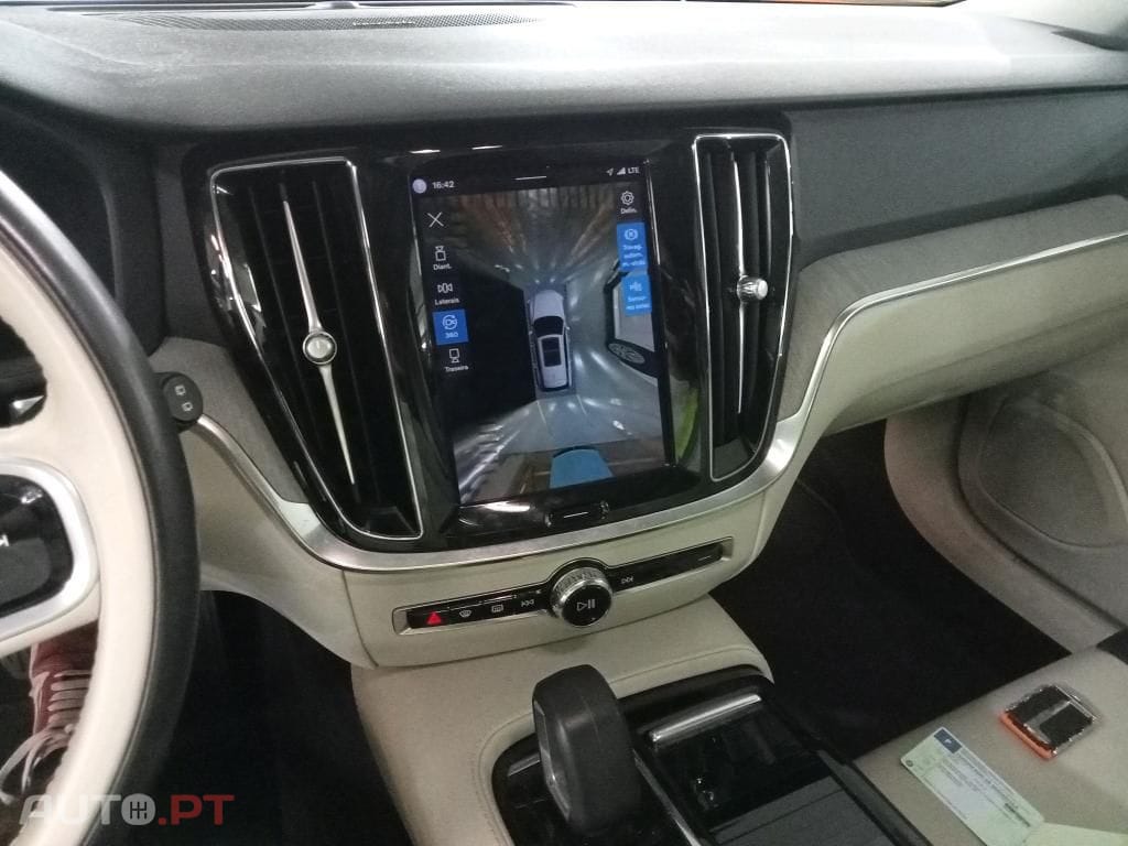 Volvo V60 2.0 T8 AWD TE Plus Bright