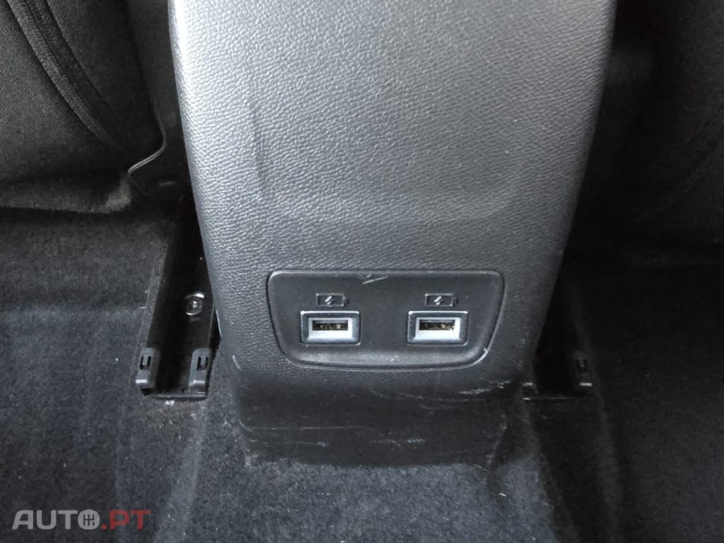 Peugeot E-208 50 kWh Style