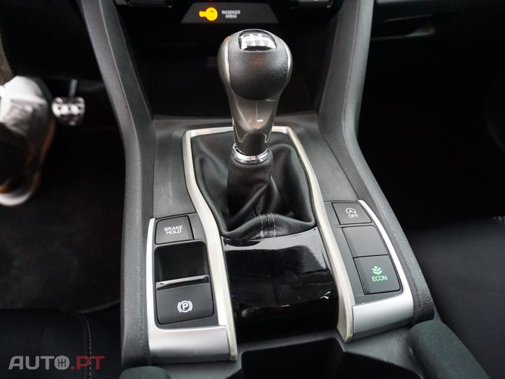 Honda Civic 1.6 i-DTEC Elegance Navi
