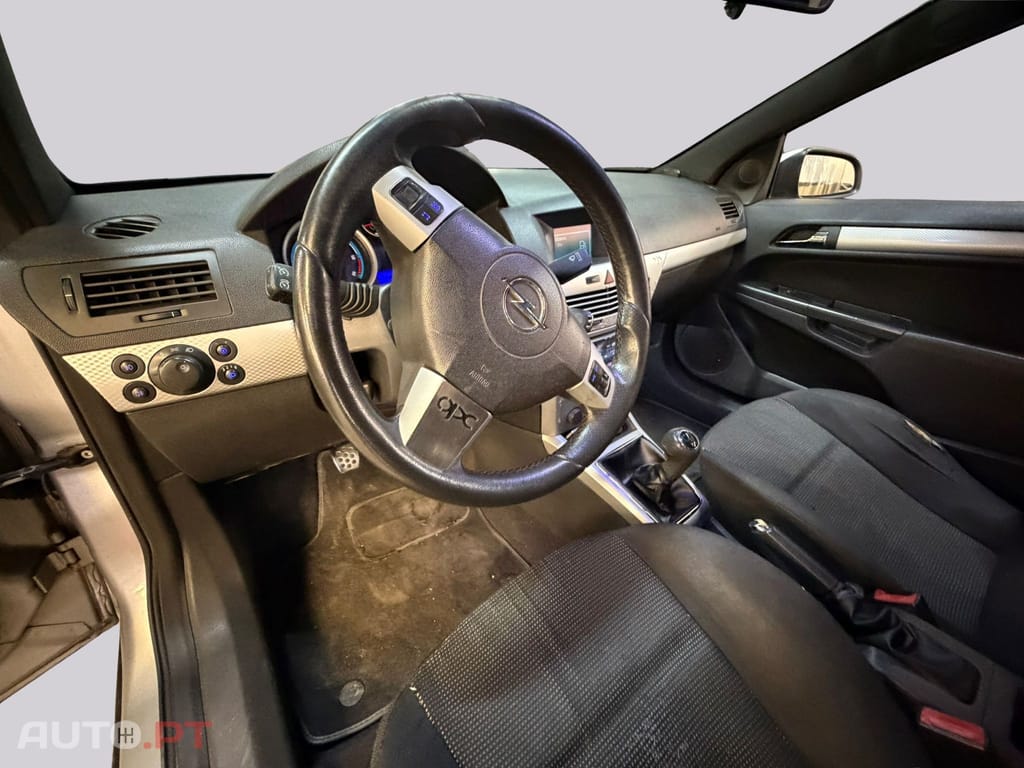 Opel Astra GTC 1.7d 