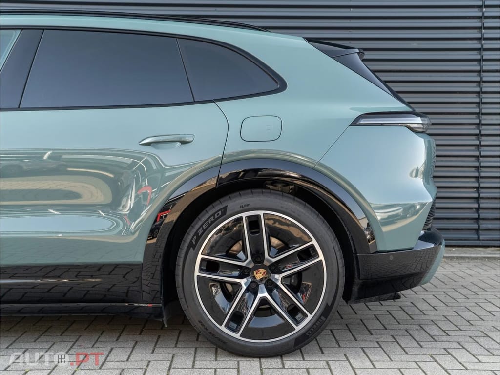 Porsche Cayenne Eletric
