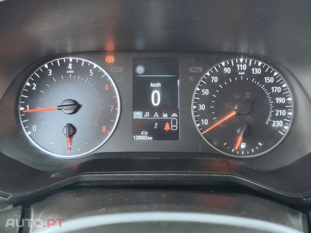 Renault Clio 1.0 TCe Limited Bi-Fuel — fotografia 9