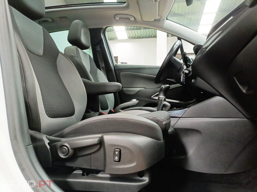 Opel Crossland X 1.2 T Business Edition