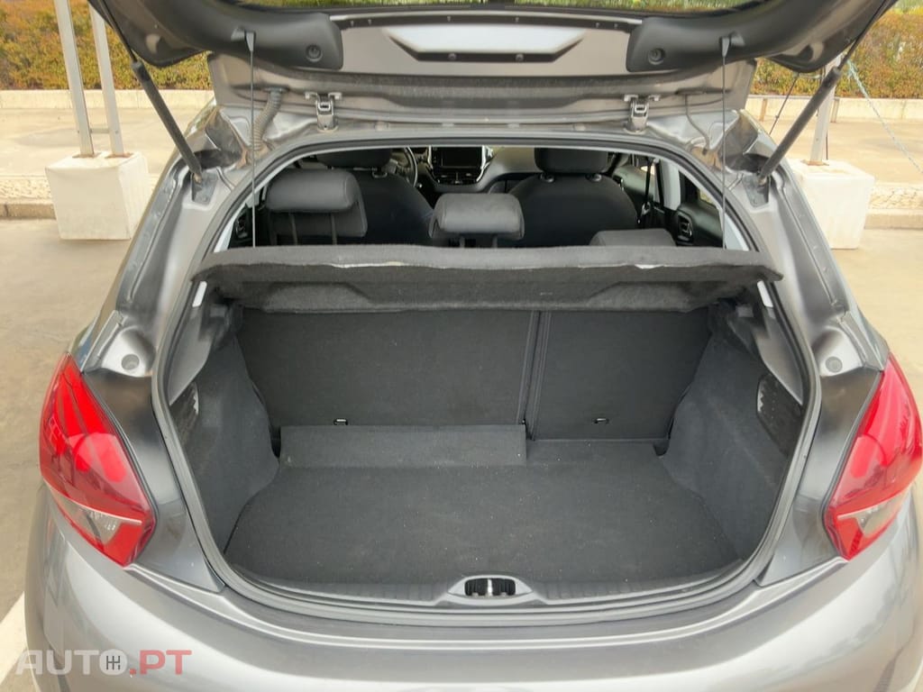 Peugeot 208 1.2 PureTech Signature