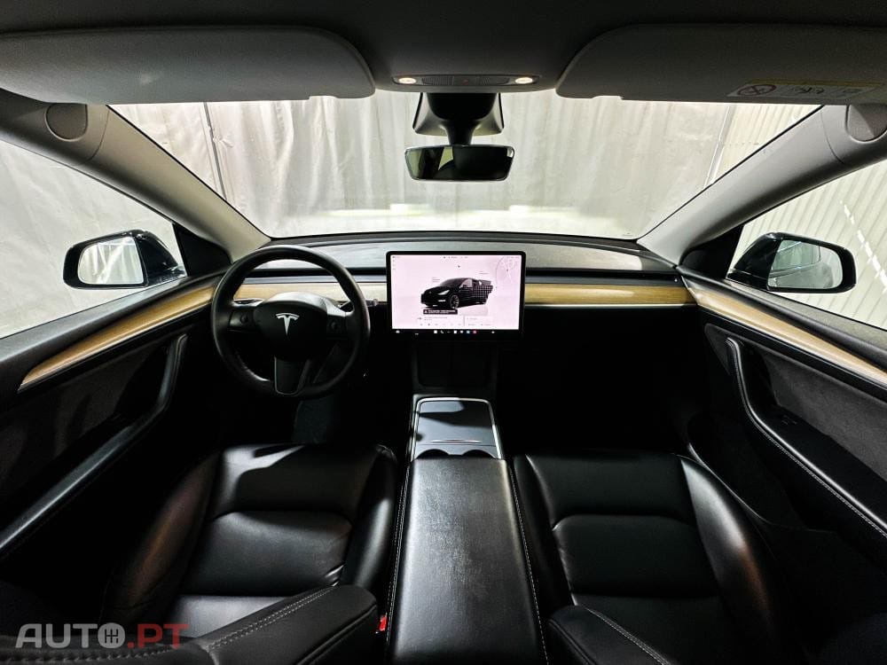 Tesla Model Y Long Range Dual Motor AWD