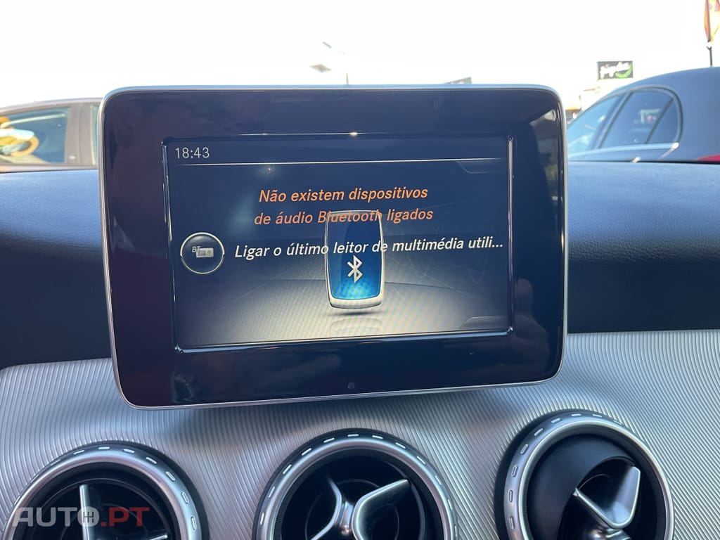 Mercedes-Benz GLA 180 d
