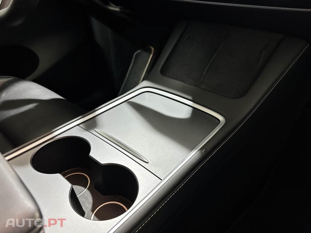 Tesla Model Y Long Range Dual Motor AWD
