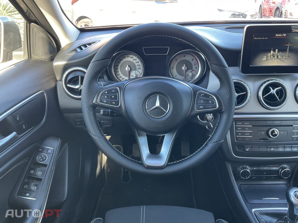 Mercedes-Benz GLA 180 d
