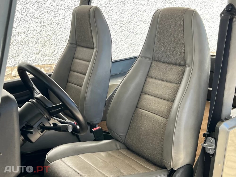 Jeep Wrangler 2.5 Sport Soft Top