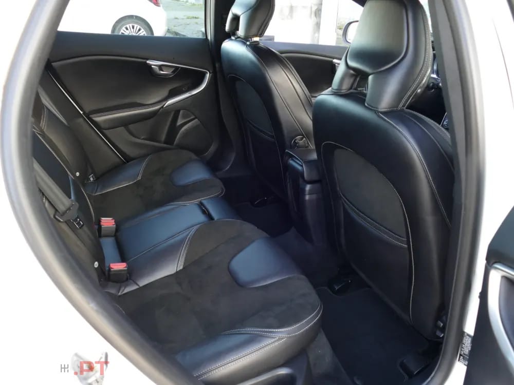 Volvo V40 2.0 D2 R-Design