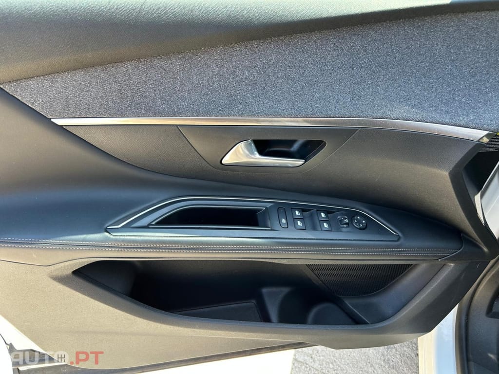 Peugeot 5008 1.5 BlueHDi Allure EAT8