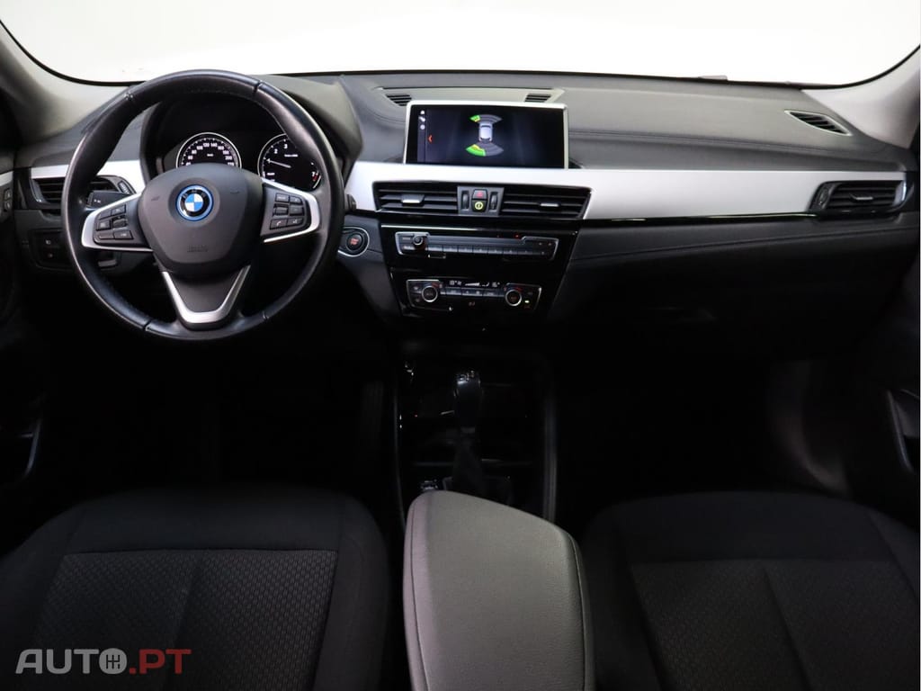 BMW X2 xDrive25e Business X