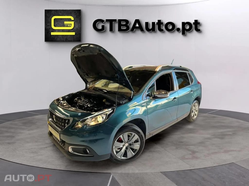 Peugeot 2008 1.2 e-VTi Style