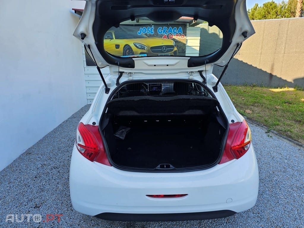 Peugeot 208 1.4 HDi Van