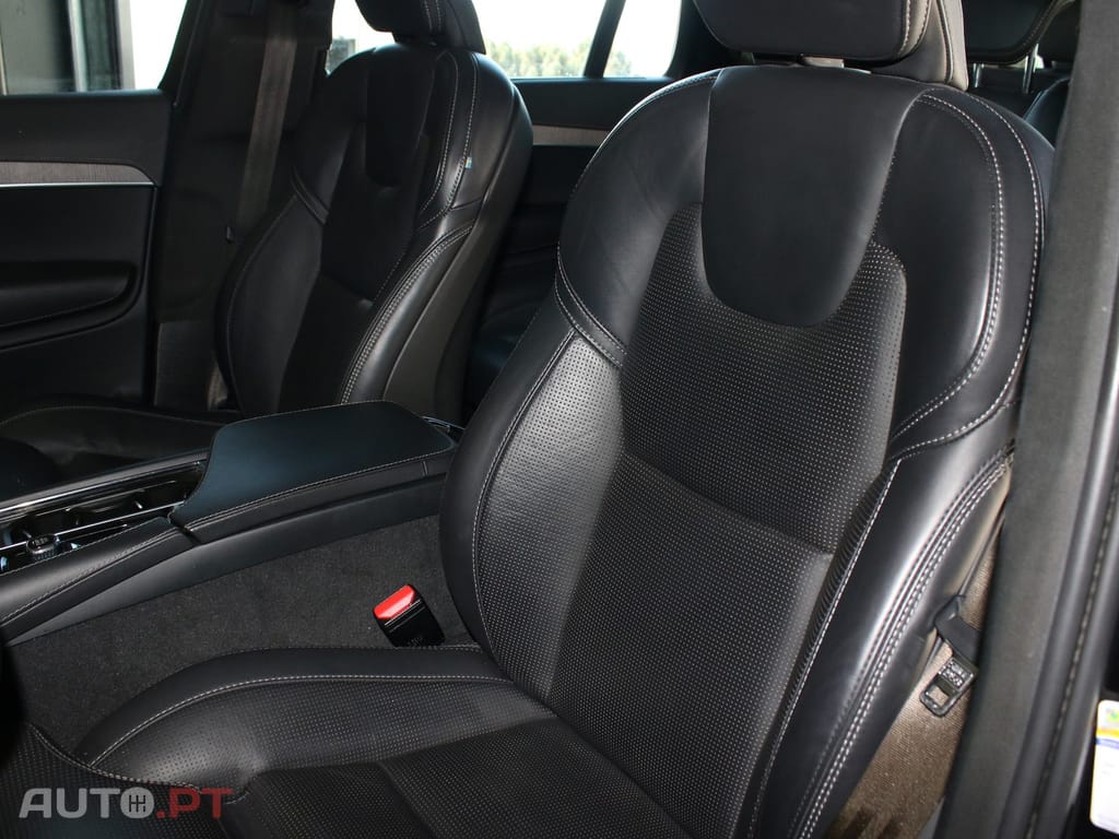 Volvo XC90 2.0 T8 PHEV Core AWD