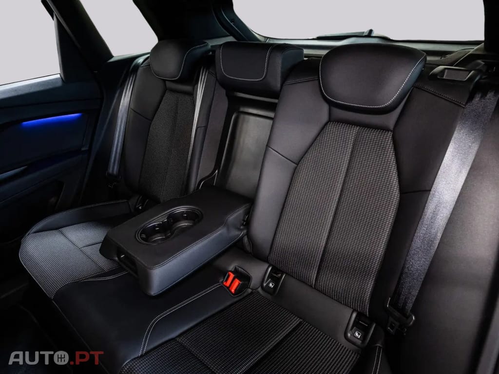 Audi Q4 E-Tron I.V.A DEDUTIVEL 55 S LINE BLACK