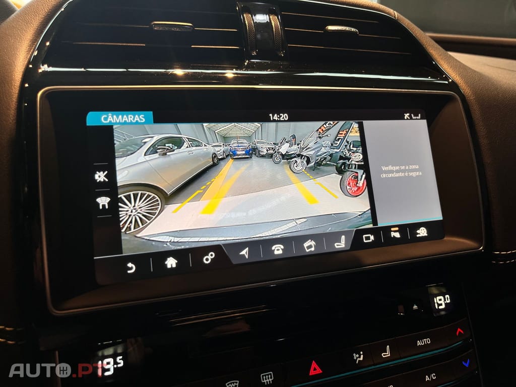 Jaguar XE 2.0D R-SPORT 180CV 
