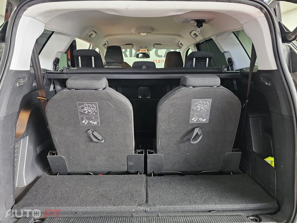 Peugeot 5008 1.2 PureTech Allure EAT8