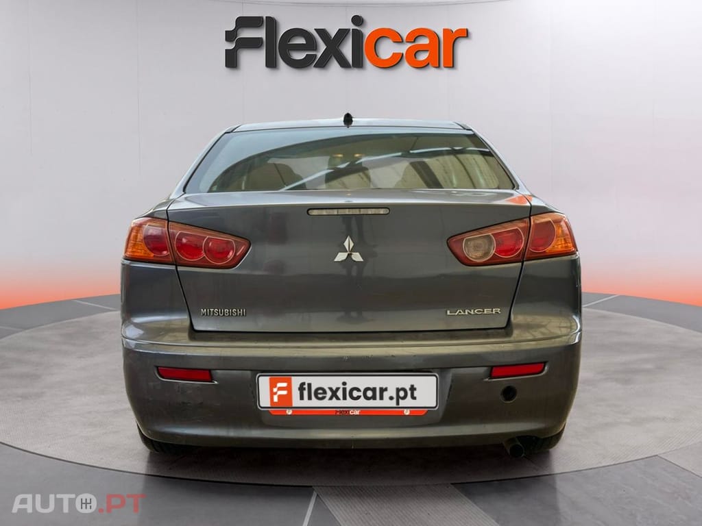 Mitsubishi Lancer 1.5 Invite