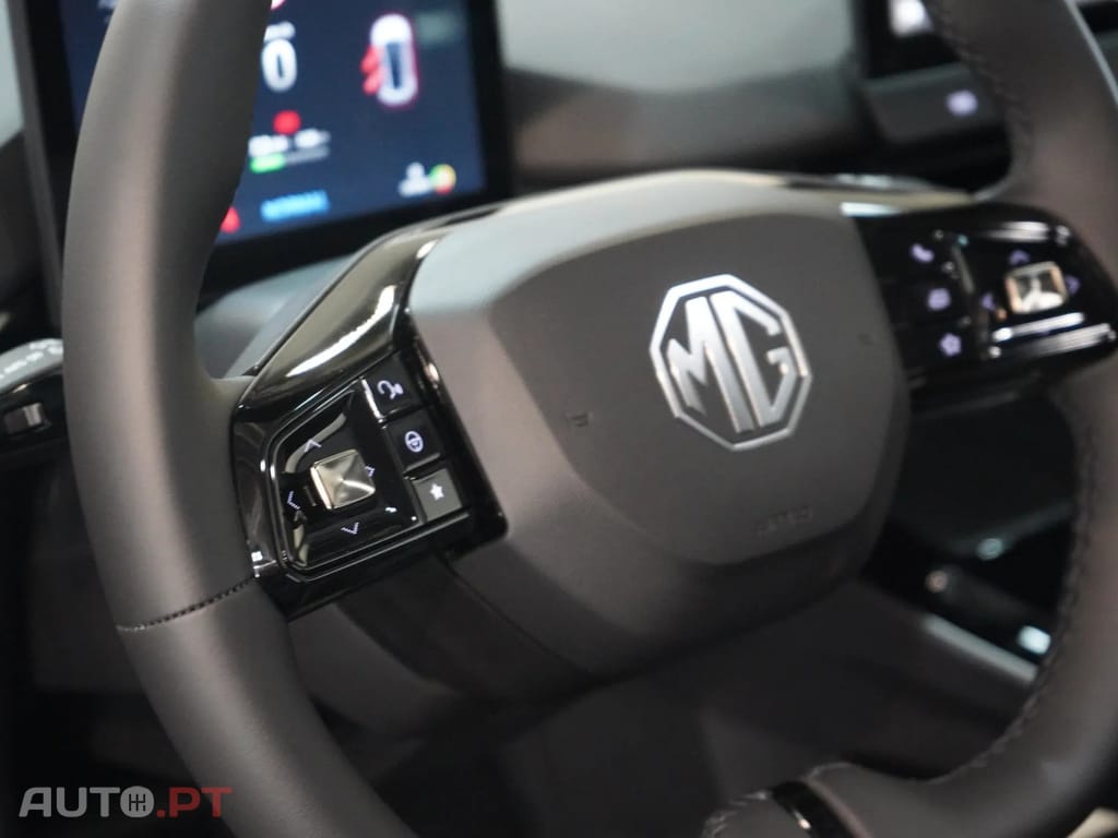 MG MG4 64 kWh Luxury