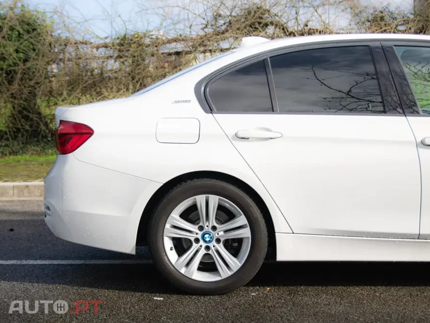 BMW 330 e iPerformance Line Luxury