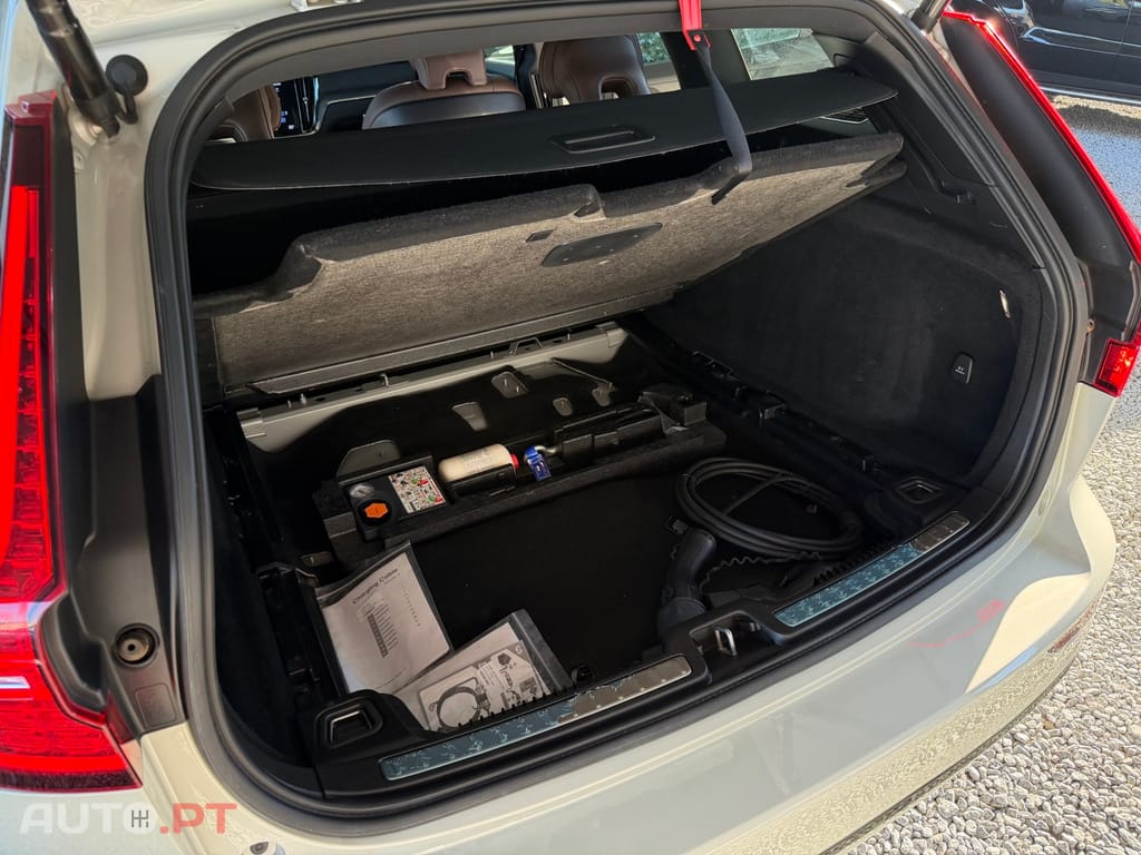 Volvo V60 2.0 T6 AWD TE R-Design