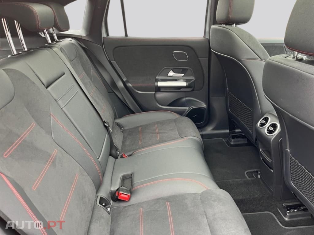 Mercedes-Benz EQA I.V.A DEDUTIVEL 300 4M AMG-Premium 